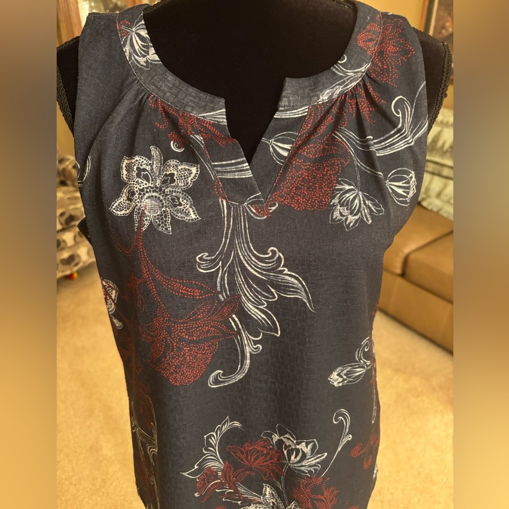 Christopher & Banks Floral Lined Sleeveless Top M - Picture 3 of 8